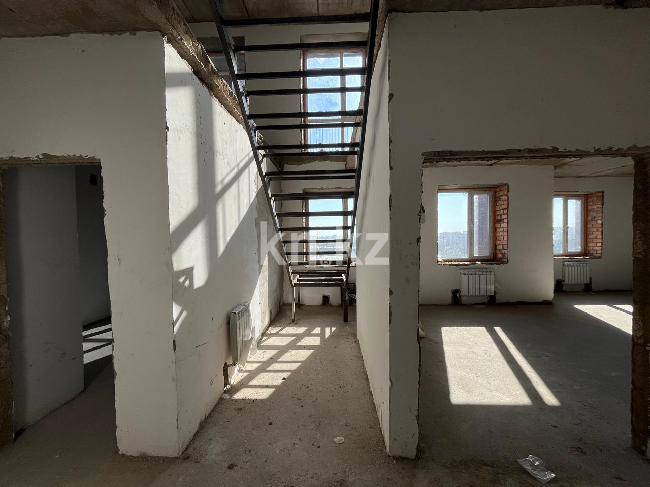 Продажа 4-комнатной квартиры, 123.1 м², пр. Шахтеров, дом  20/4 - Продажа квартир в Караганде фото 4 из 5