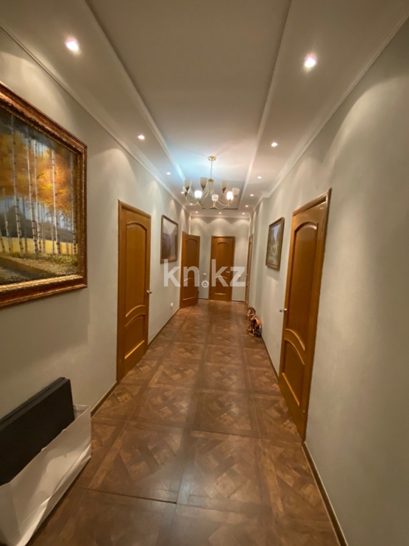 Аренда 5-комнатной квартиры, 210 м², ул. Сарайшык, дом  38 - Аренда квартир помесячно в Казахстане фото 8 из 9