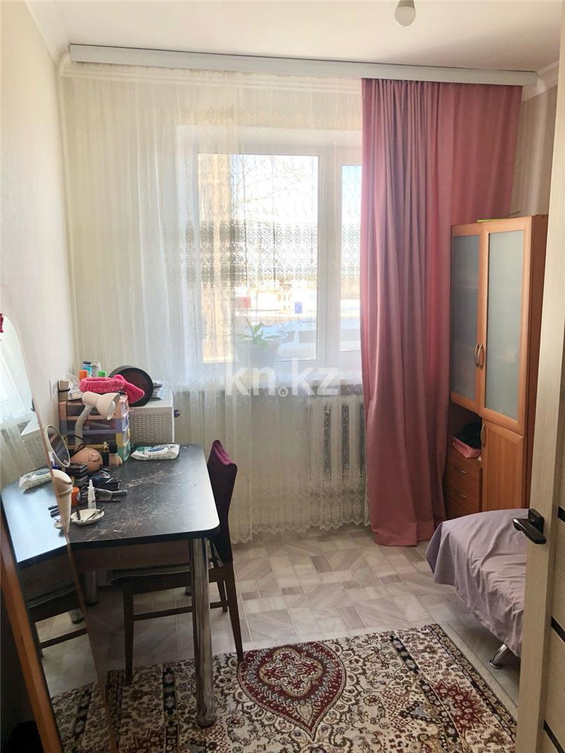 Продажа 4-комнатной квартиры, 62 м², мкр-н Восток-1, дом  13 в Караганде - фото 9