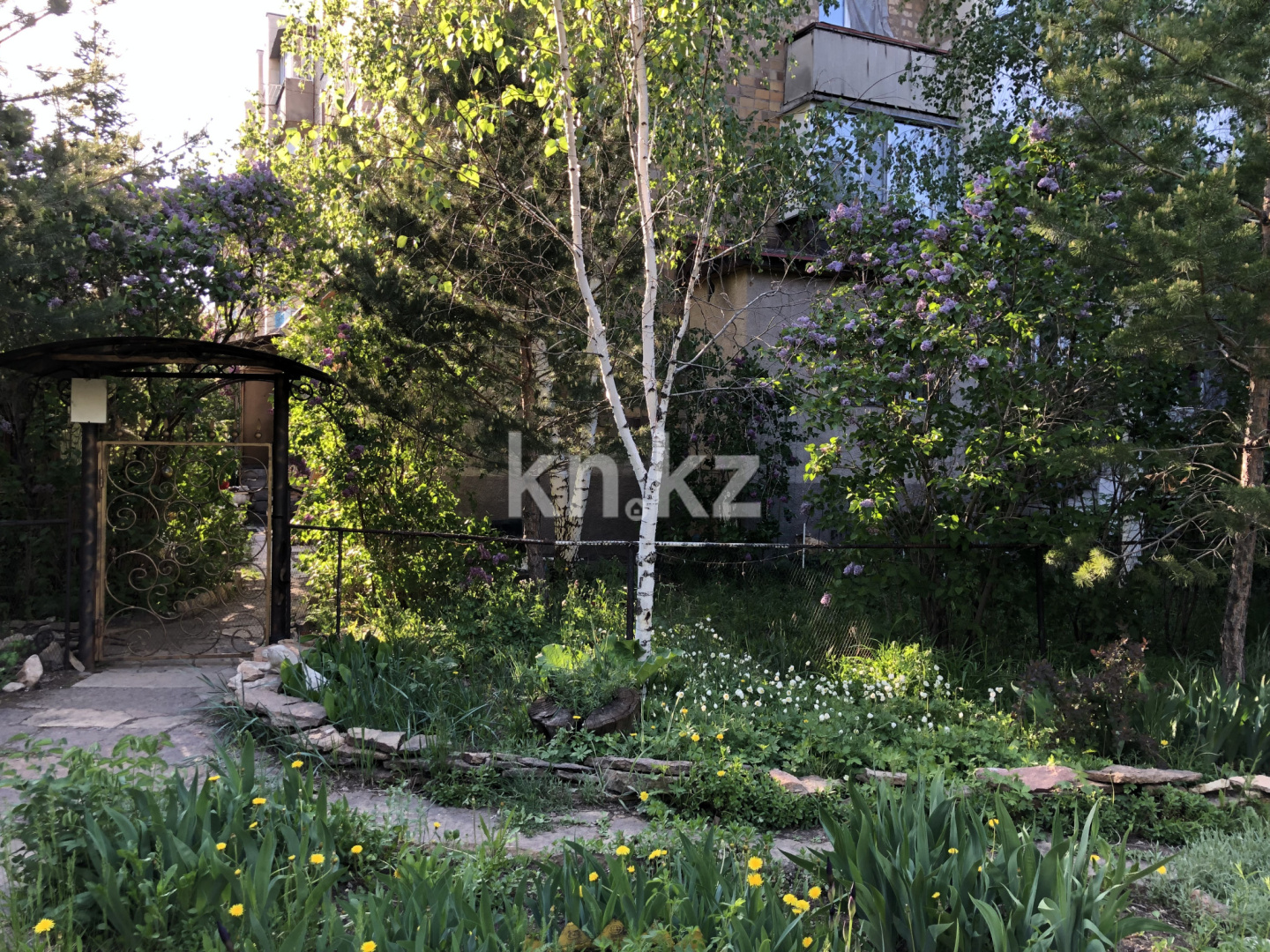 Продажа 3-комнатной квартиры, 85 м², ул. Аманжолова, дом  43 в Караганде - фото 12