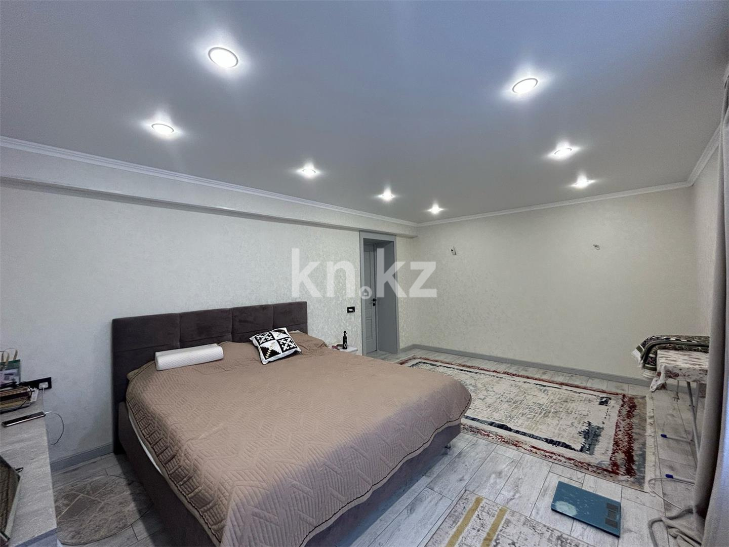 Продажа 7-комнатного дома, 355 м², ул. Жандарбековой - Продажа домов, коттеджей в Казахстане фото 9 из 22