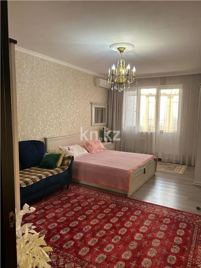Продажа 2-комнатной квартиры, 70 м², ул. Афцинао, дом  4 в Алматы - фото 2