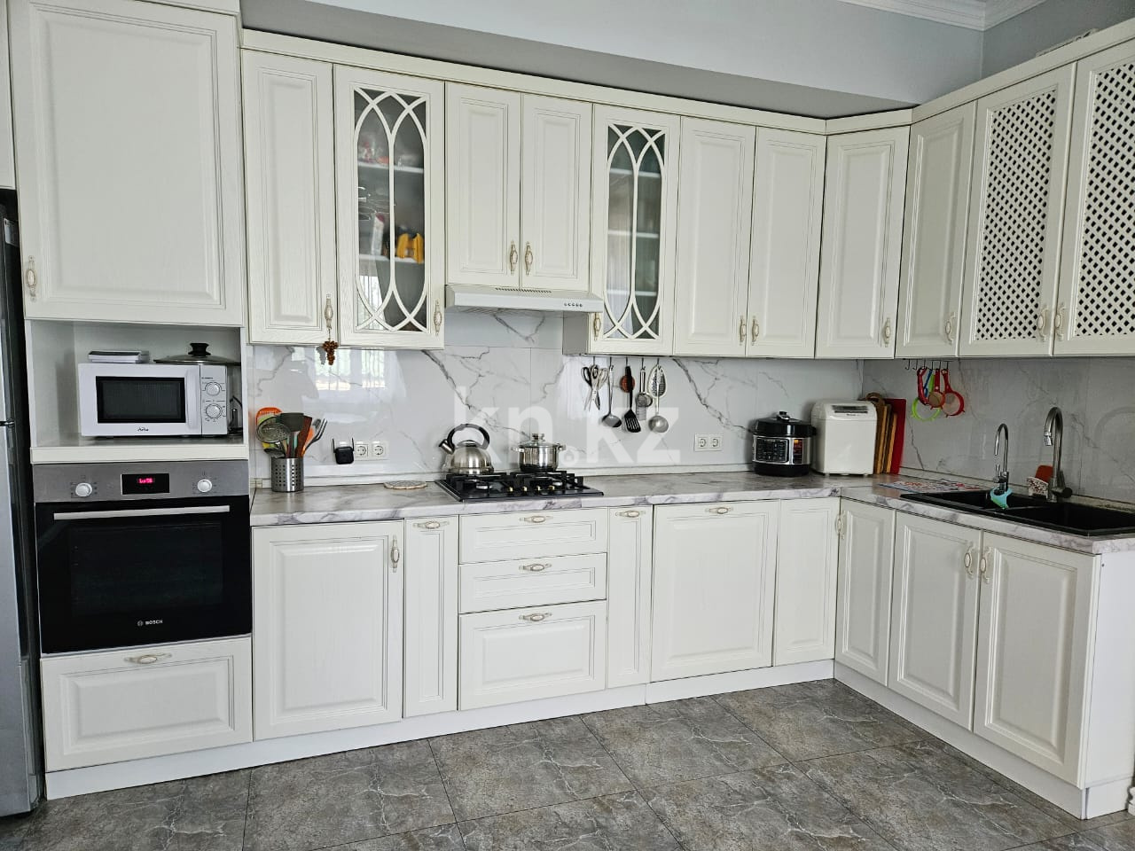 Продажа 7-комнатного дома, 400 м² - Продажа домов, коттеджей в Бостандыкском р-не Алматы фото 2 из 23