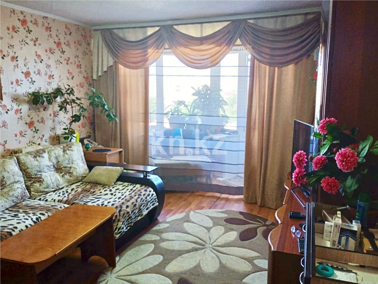 Продажа 1-комнатной квартиры, 37 м², пр. Назарбаева, дом  51/1 - Продажа квартир в Караганде фото 1 из 10