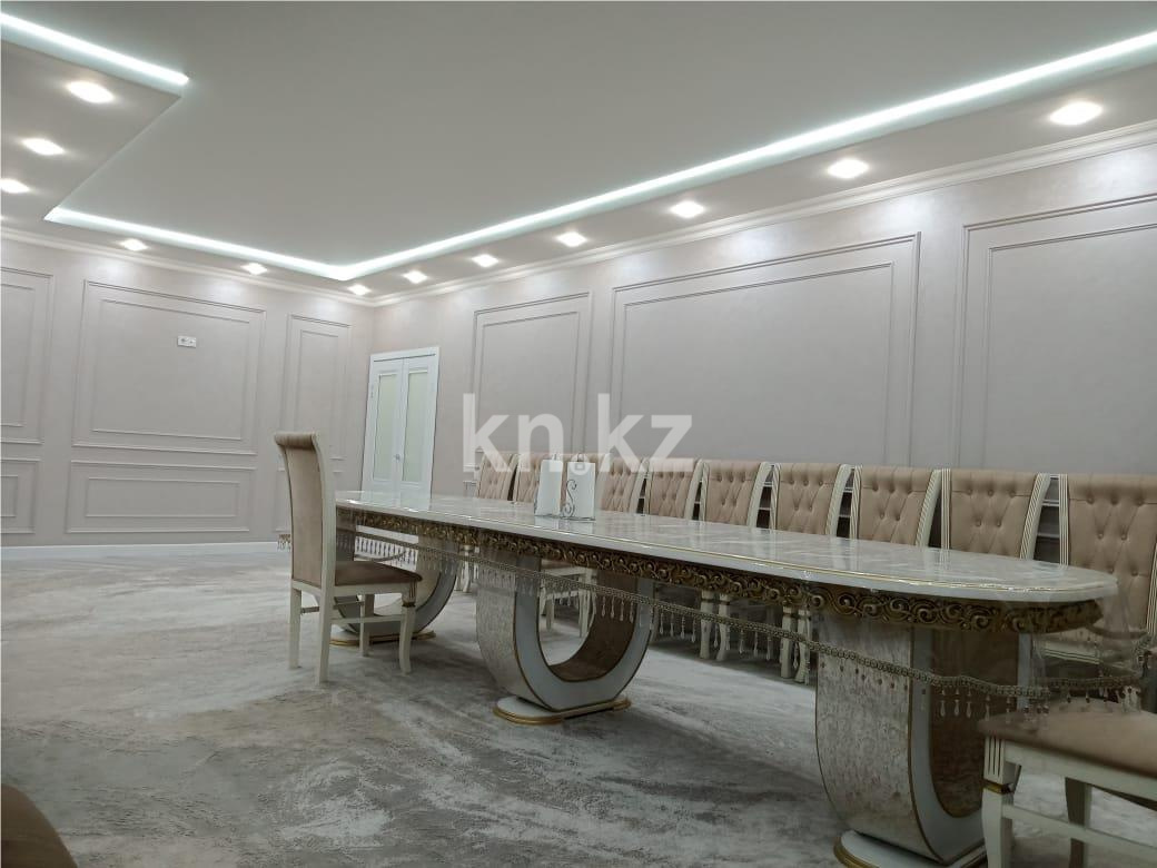 Продажа 4-комнатной квартиры, 140 м², пр. Шахтеров в Караганде - фото 13