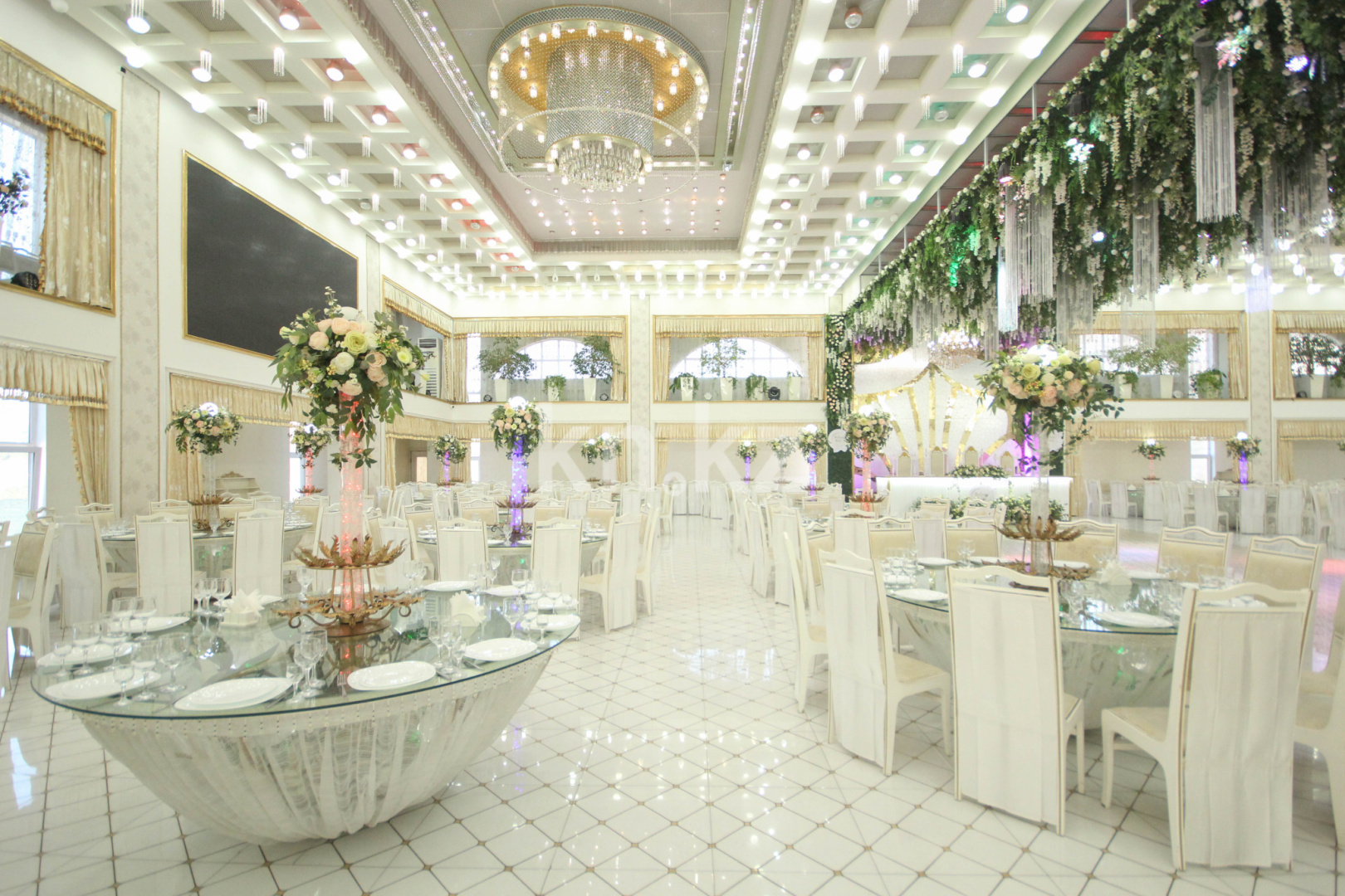 Продажа , 3000 м², пр. Дулати - Продажа действующего бизнеса в Алматы с фото фото 4 из 9