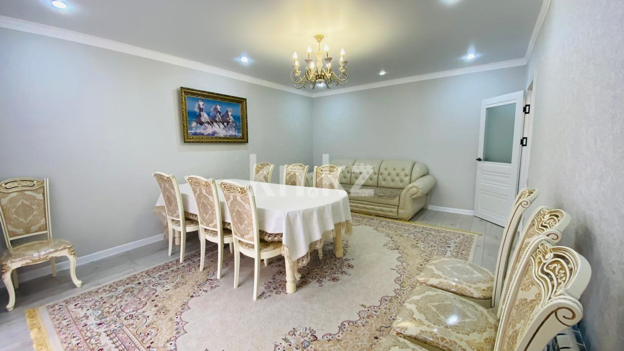 Продажа 4-комнатной квартиры, 110 м², ул. Муканова - Продажа  четырехкомнатных квартир в Караганде фото 3 из 35