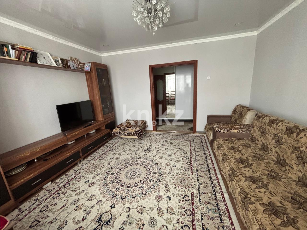 Продажа 3-комнатной квартиры, 75 м², ул. Карла Маркса - Продажа квартир в Караганде фото 2 из 8