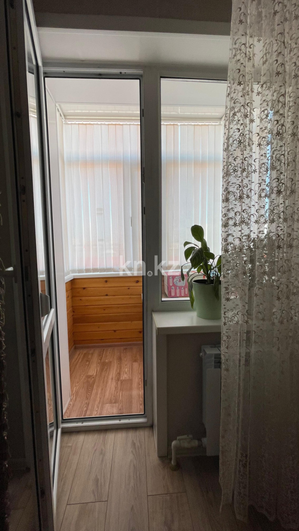 Продажа 2-комнатной квартиры, 68 м², пр. Республики, дом  1/4 - Продажа  двухкомнатных квартир в Караганде фото 4 из 25