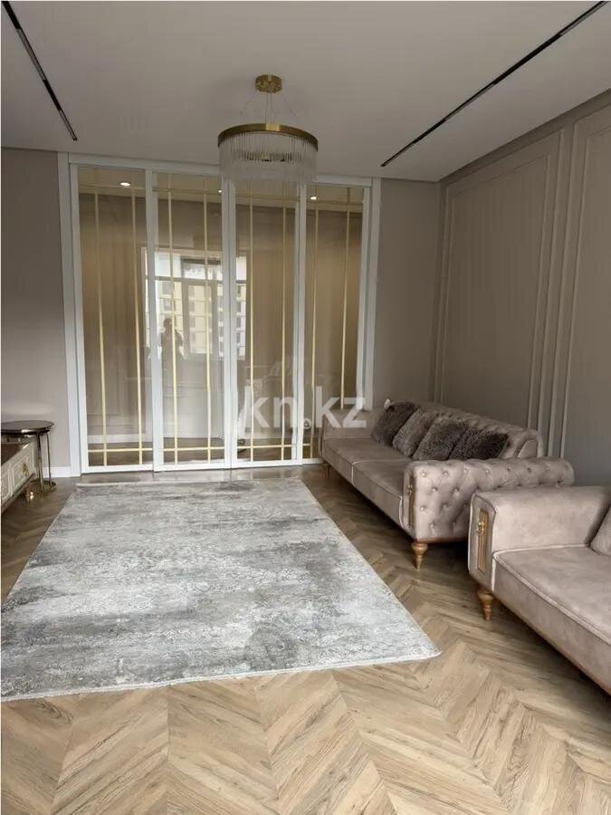 Продажа 4-комнатной квартиры, 130 м² в Астане