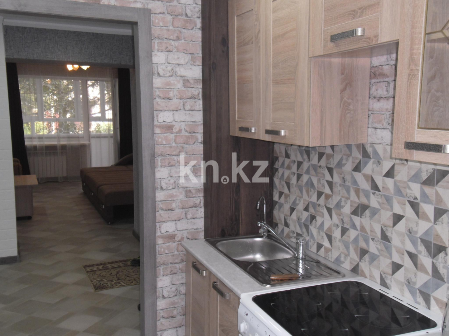 Аренда 3-комнатной квартиры посуточно, 78 м², ул. Набережная Славского, дом  48 - Аренда квартир посуточно в Усть-Каменогорске фото 7 из 24