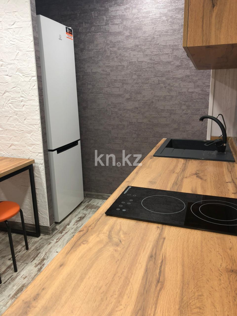 Аренда 3-комнатной квартиры посуточно, 77 м², ул. Набережная Славского, дом  48 в Усть-Каменогорске - фото 18