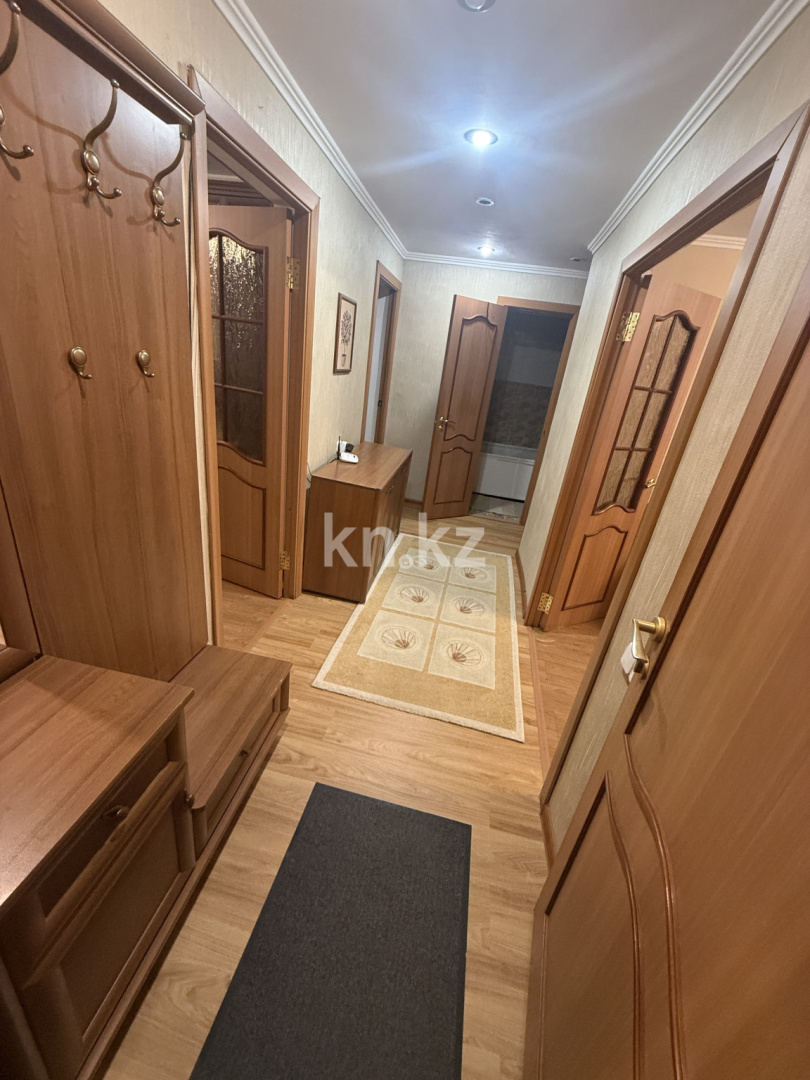 Продажа 3-комнатной квартиры, 63 м², ул. Аманжолова, дом  7 - Продажа квартир в Караганде фото 4 из 20