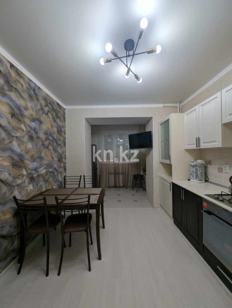 Продажа 2-комнатной квартиры, 60.7 м² в Уральске - фото 4