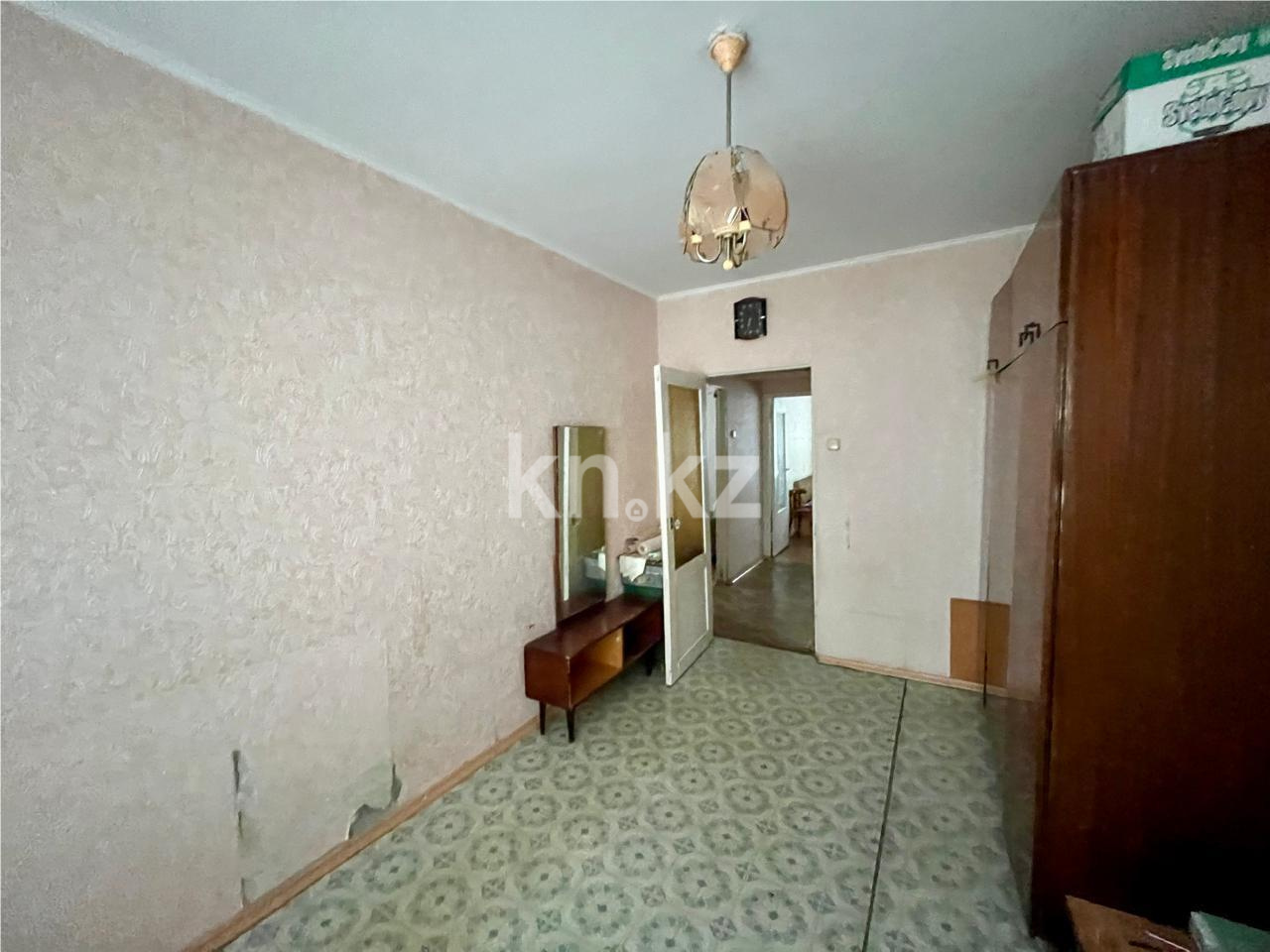 Продажа 3-комнатной квартиры, 63 м², ул. Жекибаева в Караганде - фото 4
