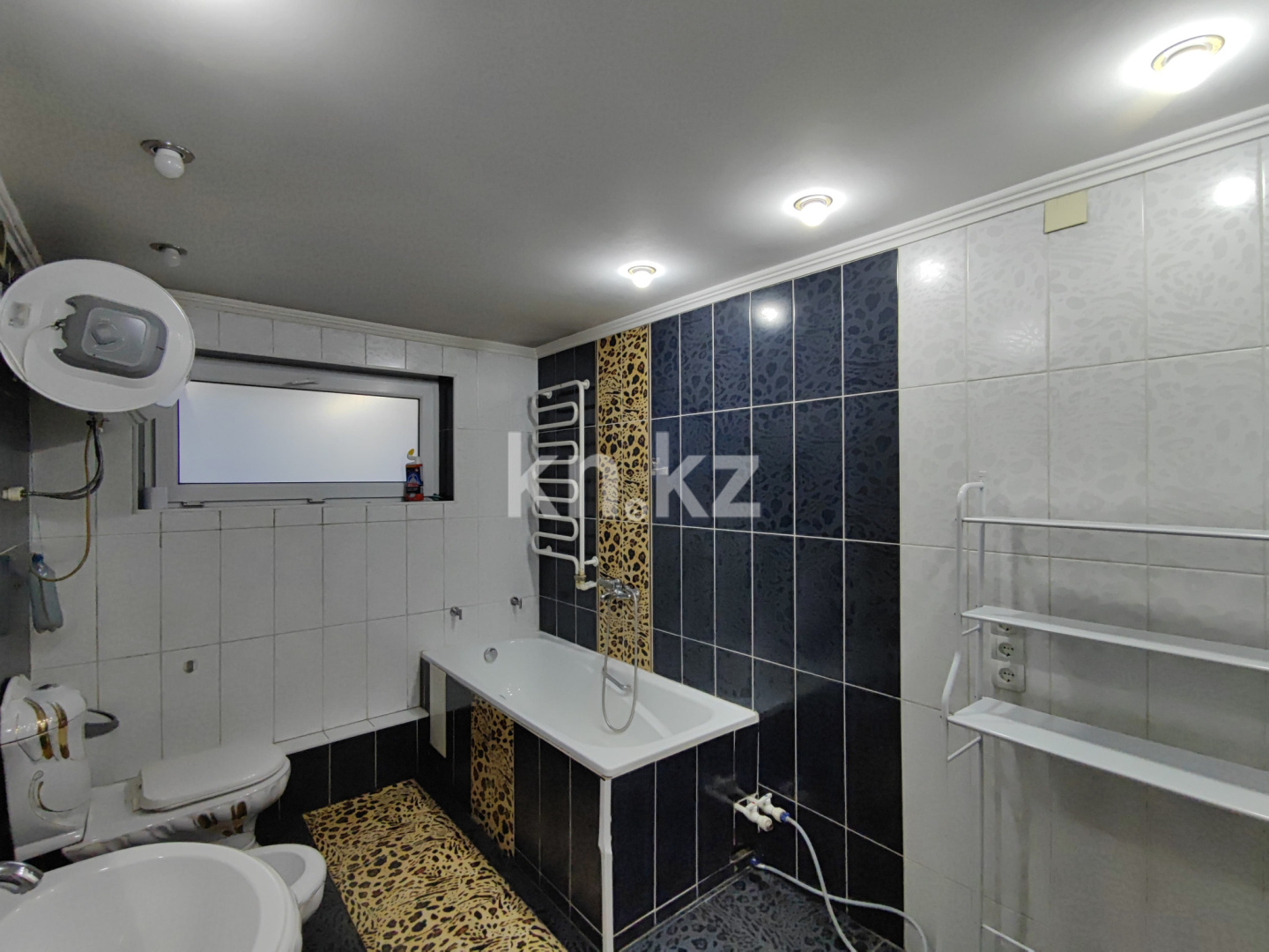 Продажа 3-комнатной квартиры, 75 м², 1 кв-л, дом  10 в Караганде - фото 21