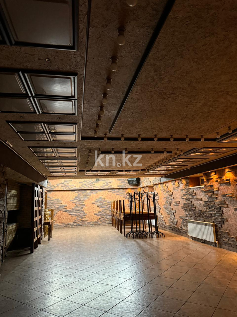 Продажа помещения, 383.3 м² - Продажа офисных и торговых помещений в Караганде фото 8 из 22