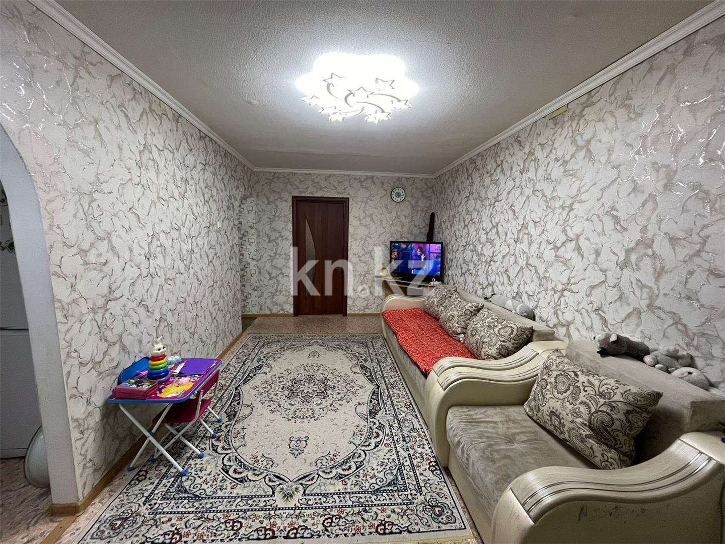 Продажа 2-комнатной квартиры, 44 м², мкр-н 12 - Продажа  двухкомнатных квартир в Караганде фото 2 из 6