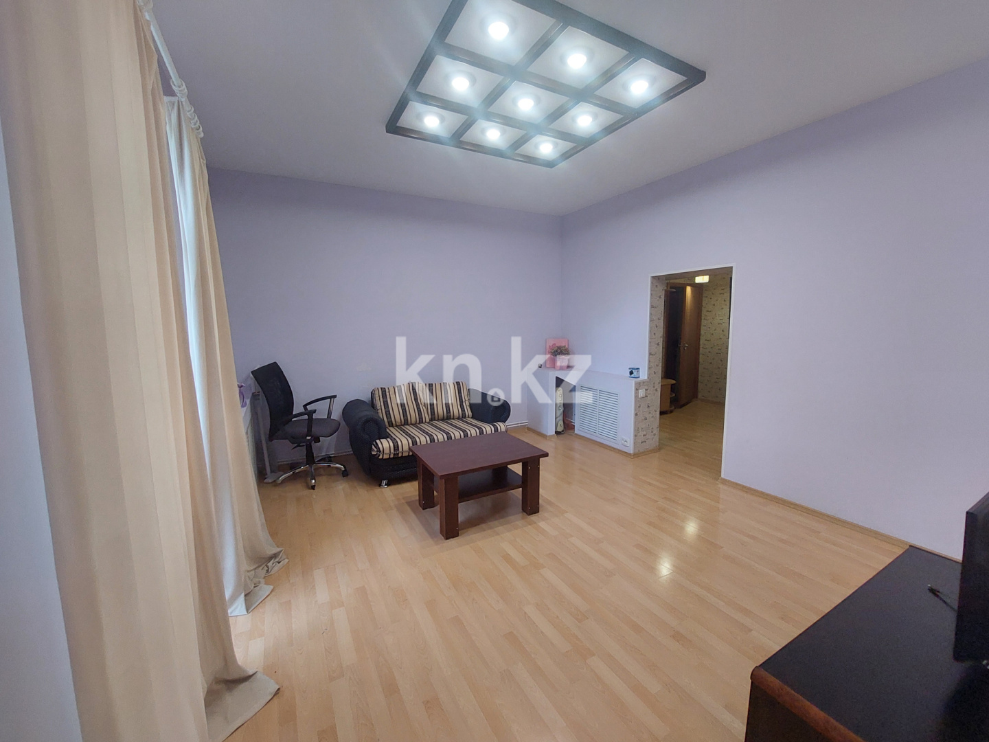 Продажа 2-комнатной квартиры, 57 м², ул. Аханова (Театральная), дом  54 в Караганде - фото 3