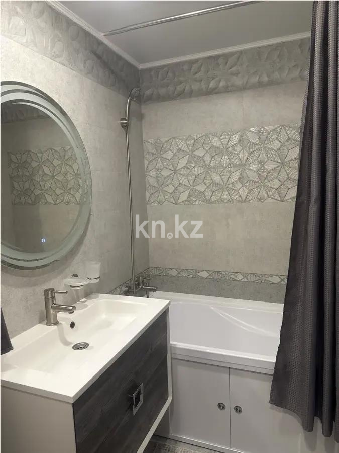 Продажа 3-комнатной квартиры, 60 м², мкр-н Орбита-1, дом  28 в Караганде - фото 4