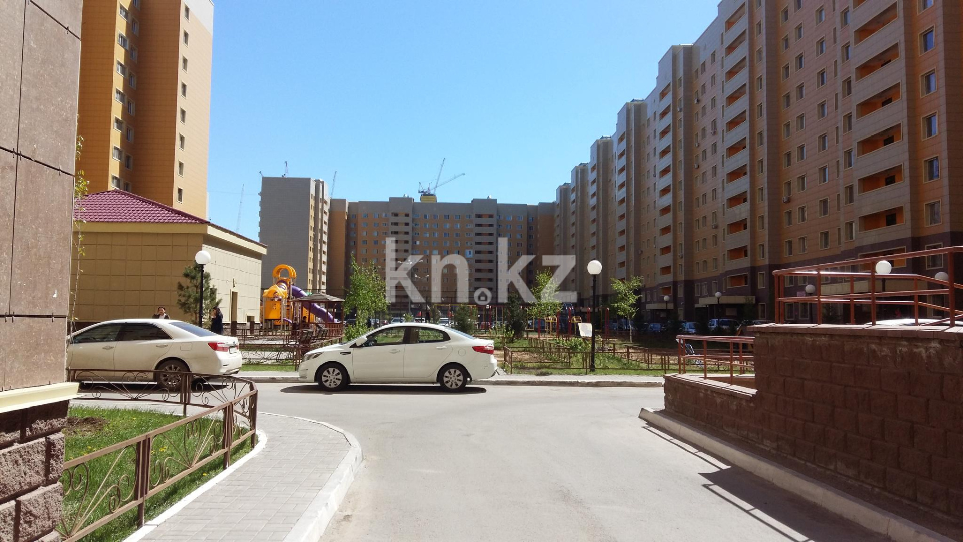 Аренда 1-комнатной квартиры посуточно, 45 м², ул. Сауран, дом  3/1 - Аренда квартир помесячно в Казахстане фото 2 из 5