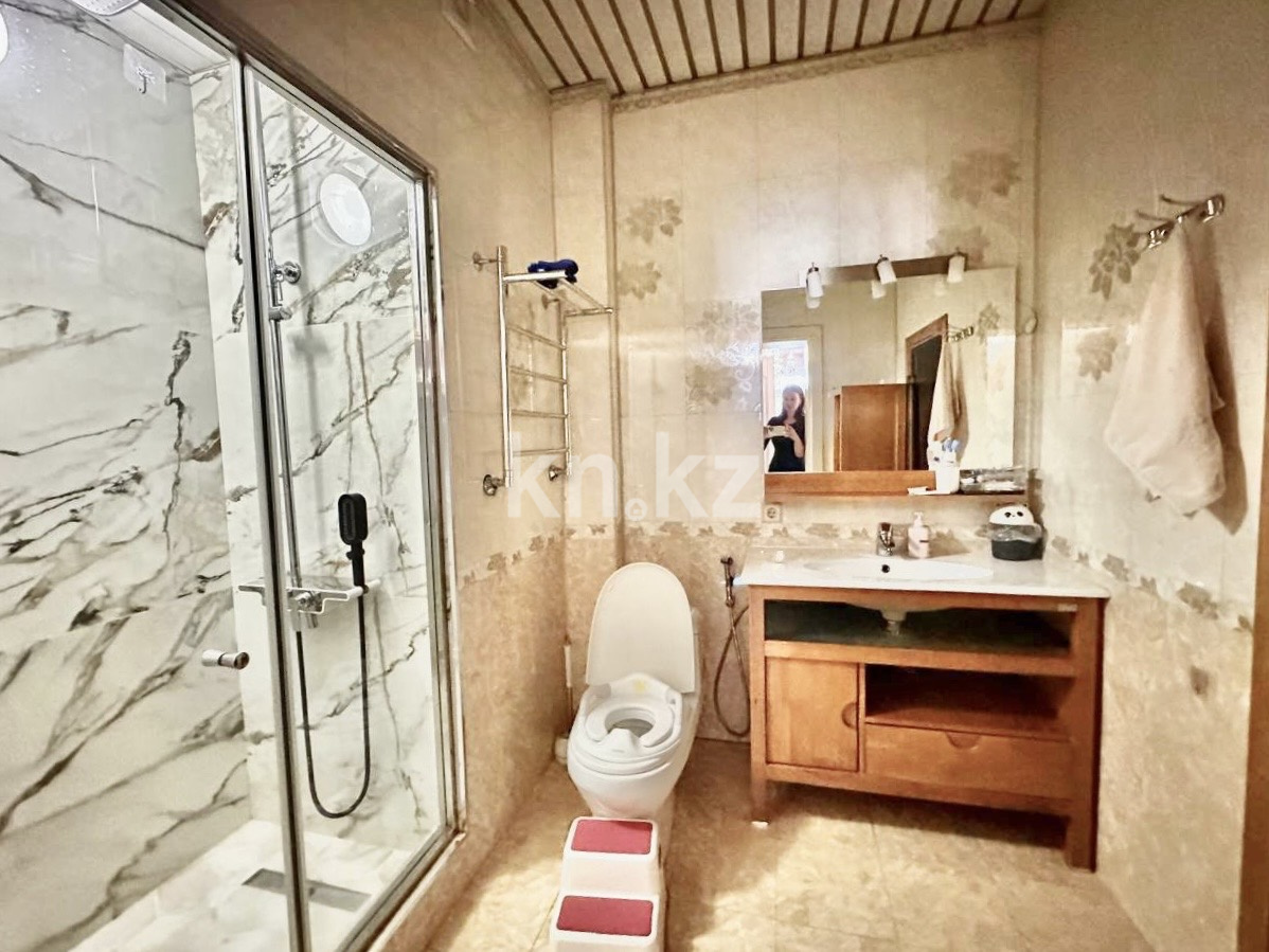 Продажа 4-комнатной квартиры, 139.5 м² в Алматы - фото 16