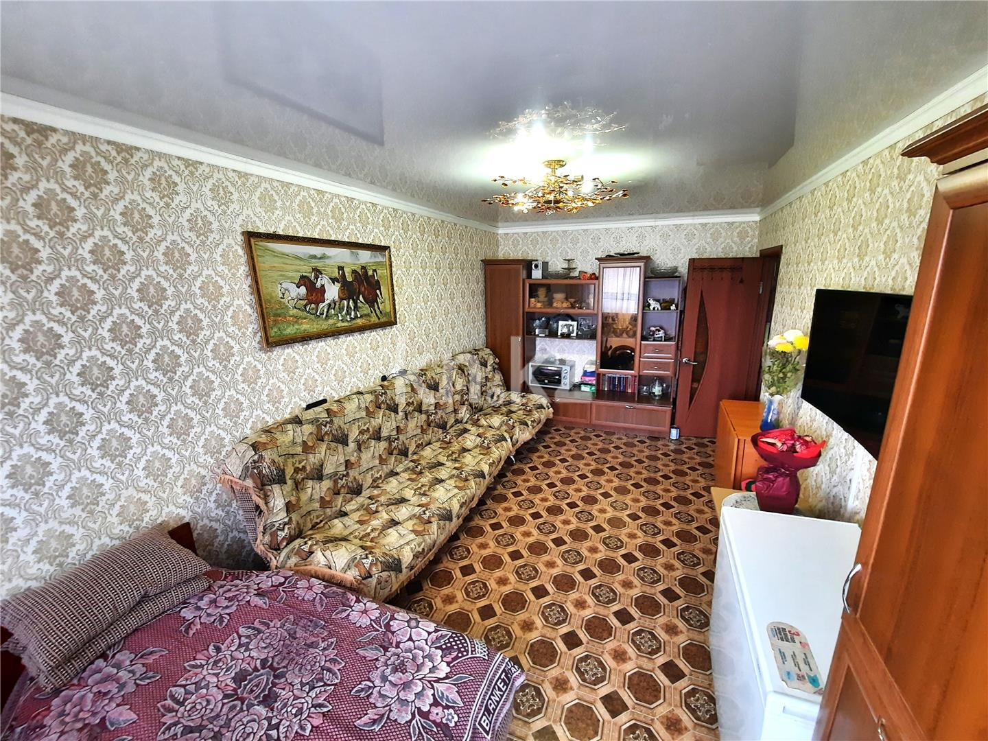 Продажа 2-комнатной квартиры, 42 м², мкр-н 19 - Продажа квартир в Караганде фото 1 из 10