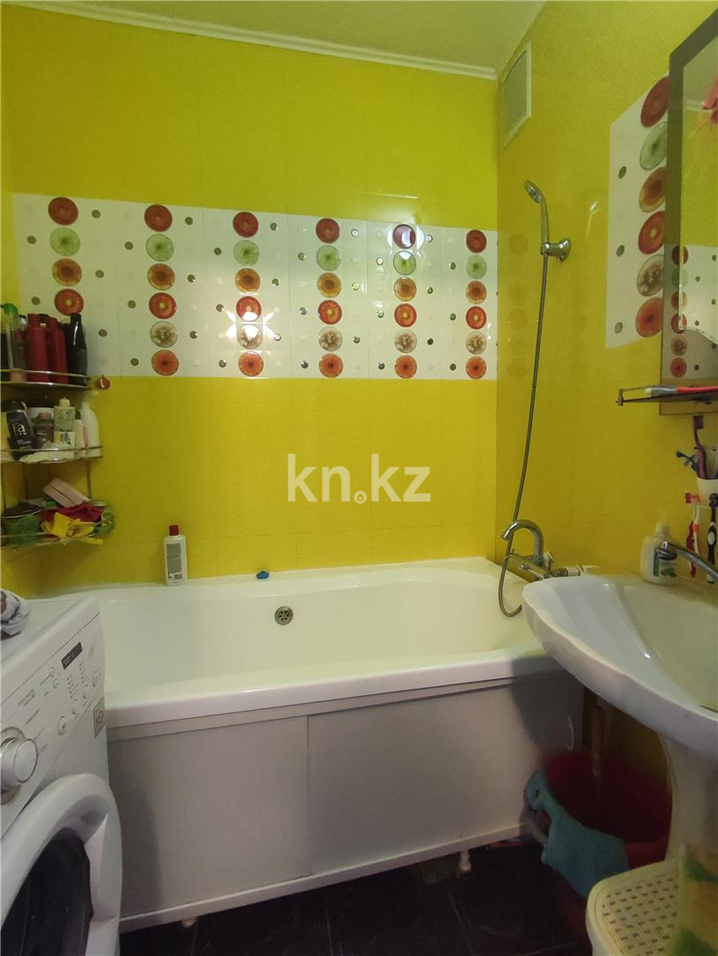 Продажа 4-комнатной квартиры, 80 м², мкр-н Степной-4 - Продажа  четырехкомнатных квартир в Караганде фото 17 из 18