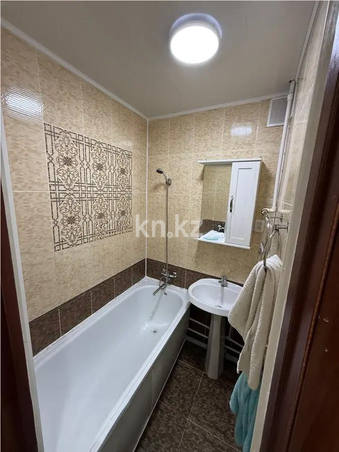 Продажа 3-комнатной квартиры, 58 м², мкр-н 14, дом  20 в Караганде - фото 5