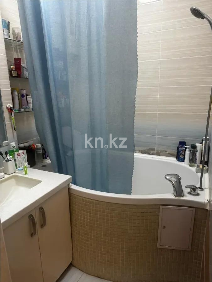 Продажа 3-комнатной квартиры, 64.8 м² в Алматы - фото 5