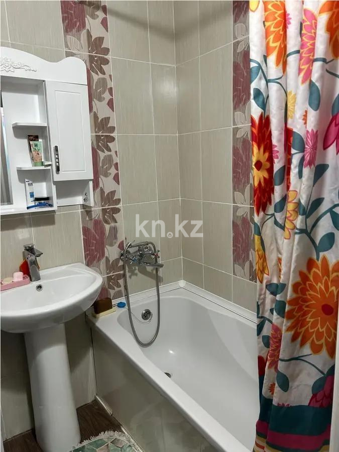 Продажа 3-комнатной квартиры, 70 м², ул. Толе би, дом  212 в Алматы - фото 4