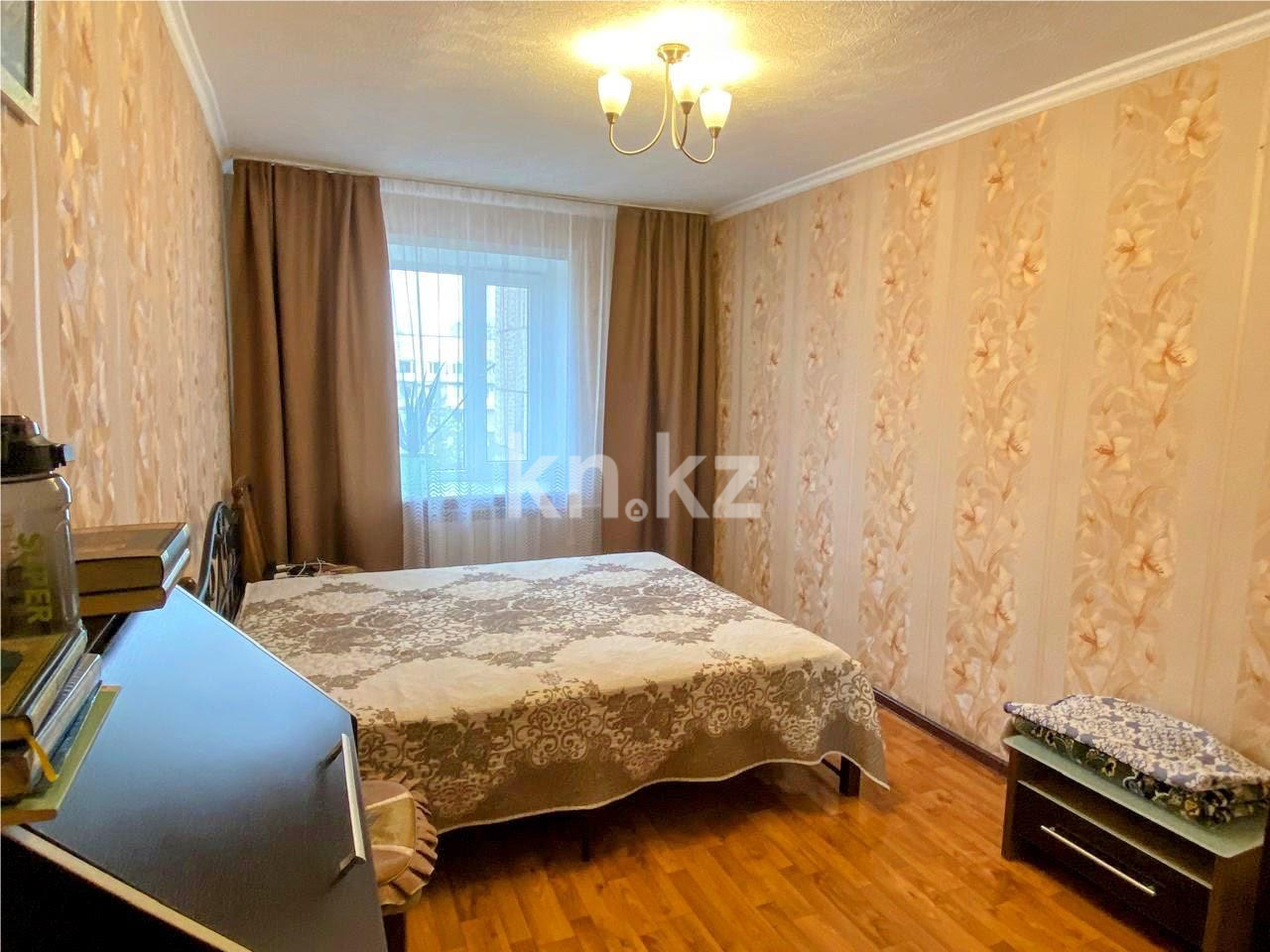 Продажа 4-комнатной квартиры, 75 м², мкр-н 19 - Продажа  четырехкомнатных квартир в Караганде фото 3 из 11