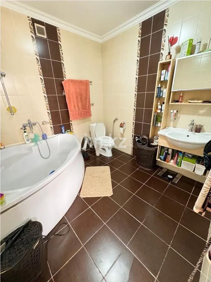 Продажа 4-комнатной квартиры, 136.7 м², ул. Кенесары, дом  65 - Продажа квартир в Астане фото 6 из 6