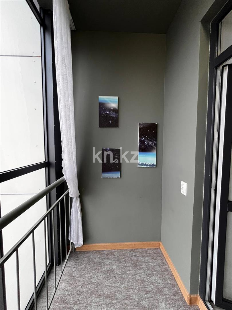 Продажа 3-комнатной квартиры, 68 м², ул. Дюсембекова - Продажа и аренда недвижимости в Караганде фото 23 из 52