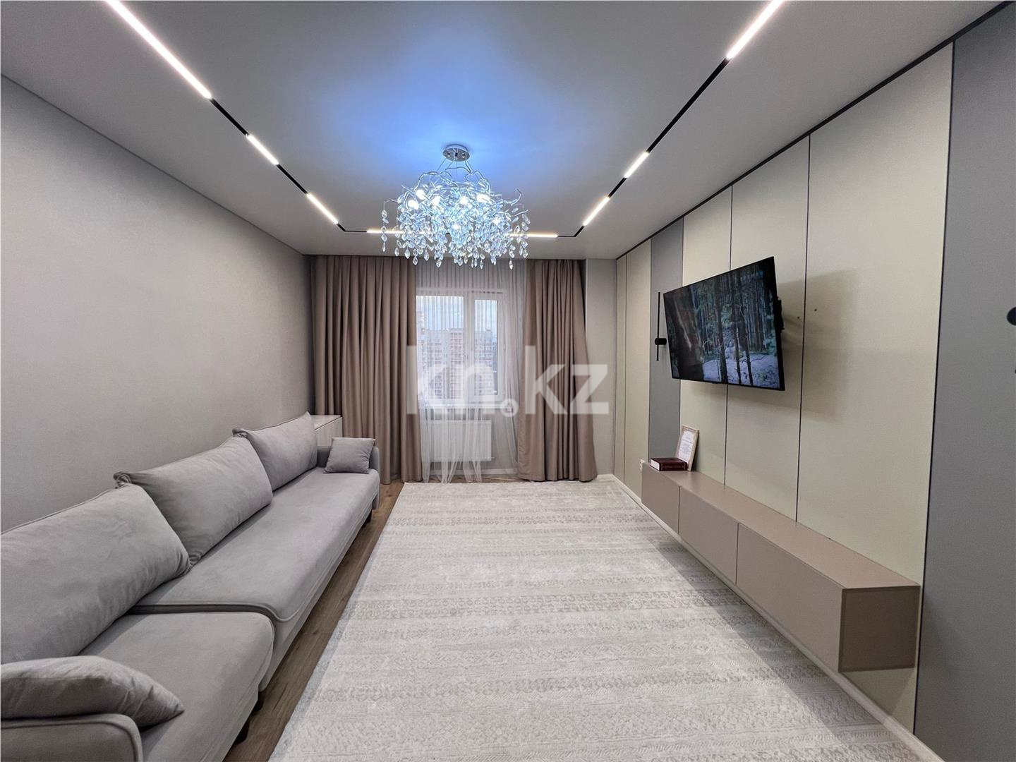 Продажа 3-комнатной квартиры, 89 м², пр. Шахтеров, дом  52 - Продажа и аренда недвижимости в Караганде фото 1 из 12