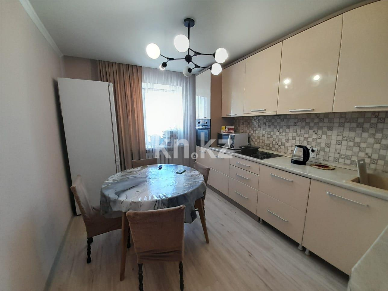 Продажа 4-комнатной квартиры, 82 м² - Продажа  четырехкомнатных квартир в Караганде фото 12 из 27