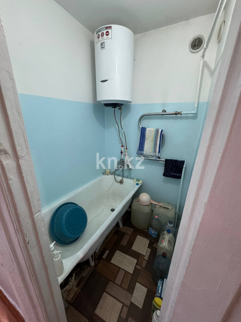 Продажа 3-комнатной квартиры, 60 м², мкр-н 21, дом  21 - Продажа квартир в Караганде фото 11 из 13