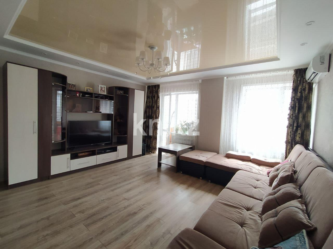 Продажа 2-комнатной квартиры, 67 м², пр. Республики - Продажа  двухкомнатных квартир в Караганде фото 2 из 14