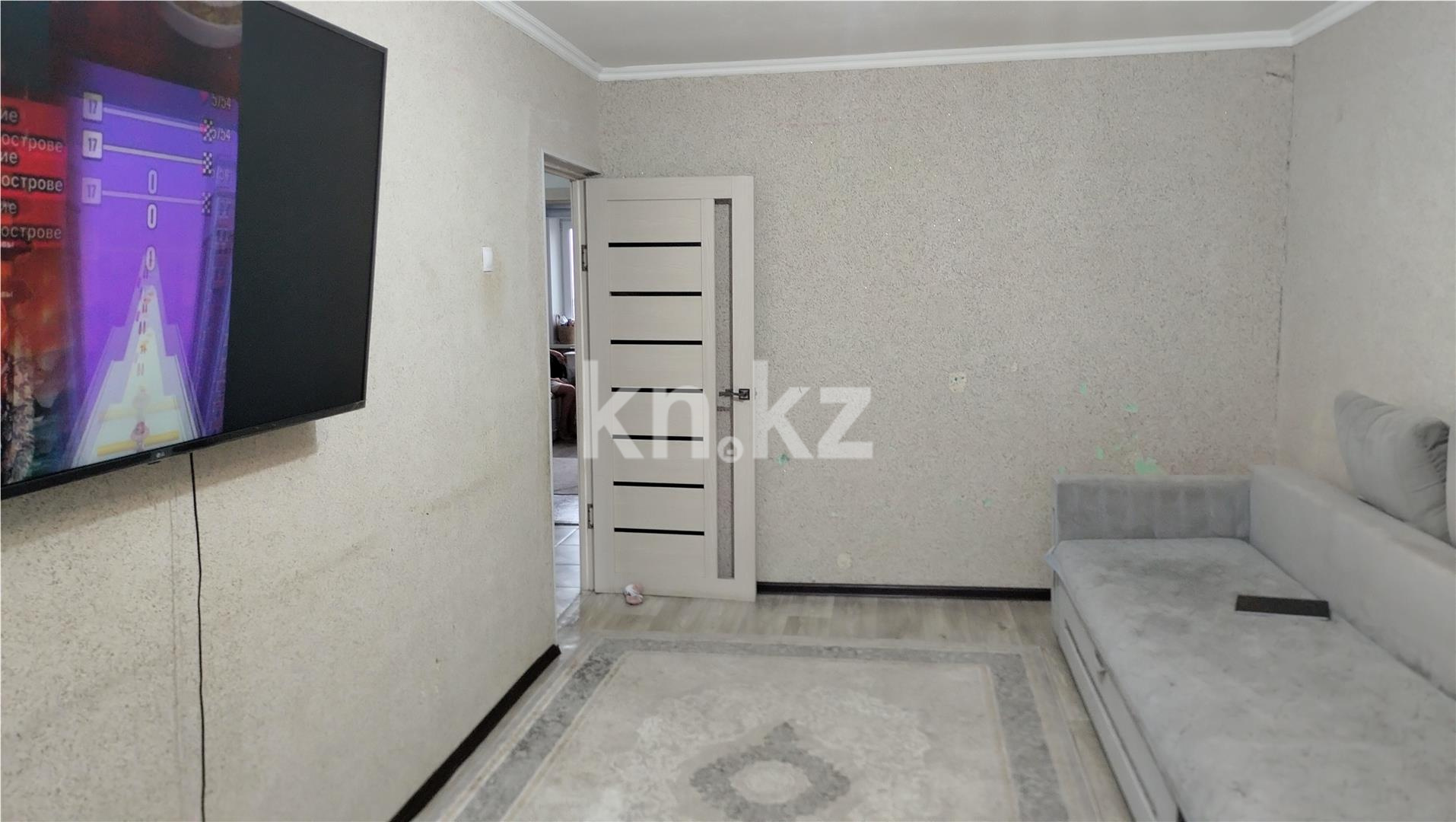 Продажа 3-комнатной квартиры, 63 м², мкр-н 15 - Продажа квартир в Караганде фото 2 из 8