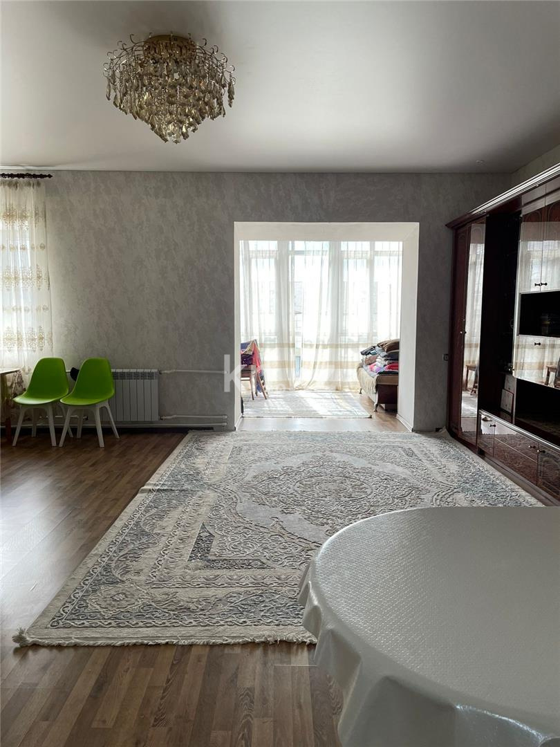 Продажа 3-комнатной квартиры, 81 м², ул. Затаевича (Зональная), дом  81/4 - Продажа  трехкомнатных квартир в Караганде фото 1 из 14