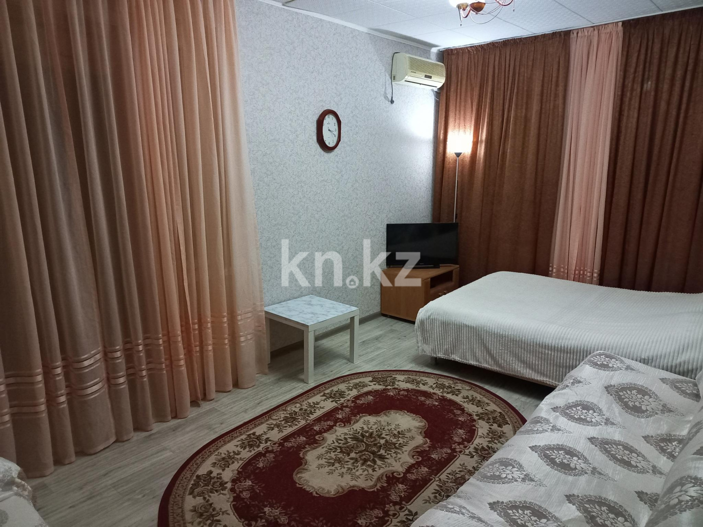 Аренда 1-комнатной квартиры посуточно, 50 м², 5 мкр., дом  9 - Продажа и аренда недвижимости в Актау фото 1 из 4