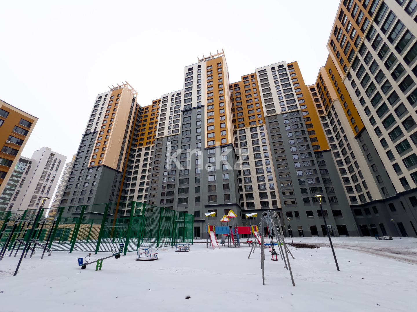 Продажа 3-комнатной квартиры, 96.7 м², ул. Туркестан, дом  4/1 в Астане - фото 15