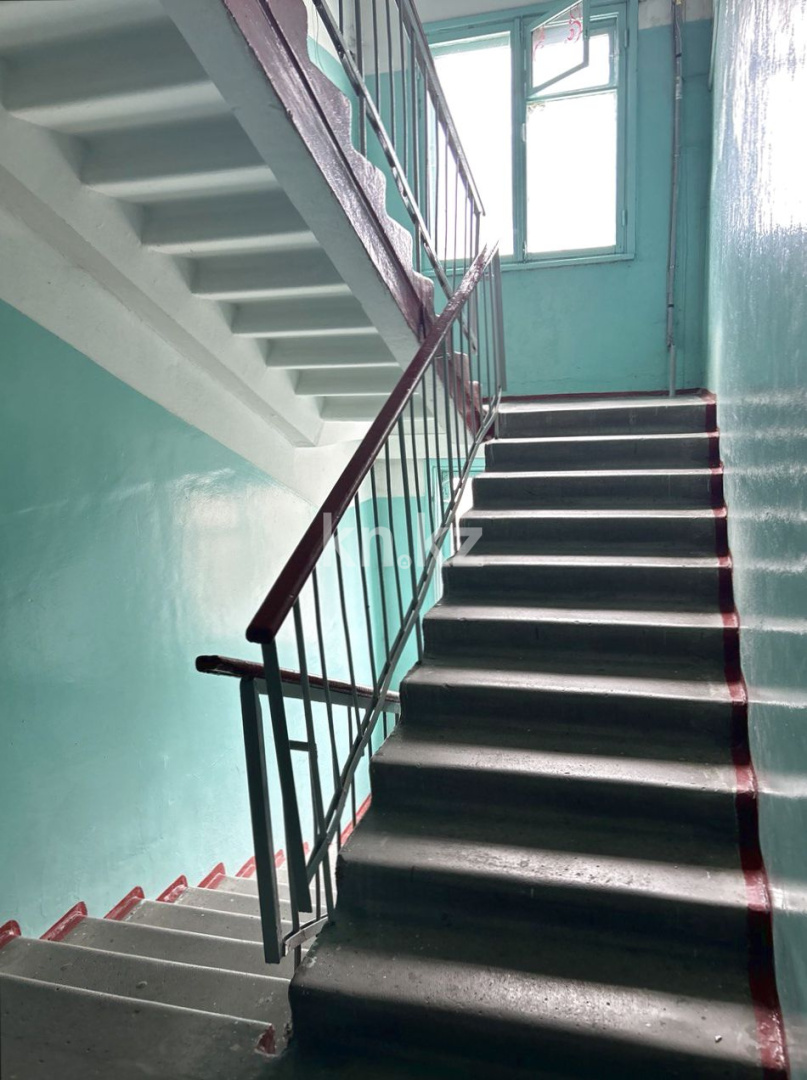 Продажа 1-комнатной квартиры, 31 м², пр. Назарбаева, дом  63/1 - Продажа квартир в Усть-Каменогорске фото 17 из 19