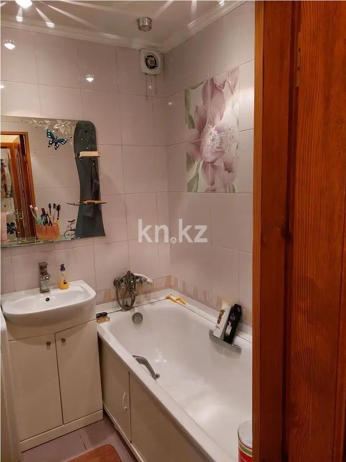 Продажа 2-комнатной квартиры, 48 м², 18-й мкр., дом  7 - Продажа квартир в Караганде фото 3 из 4