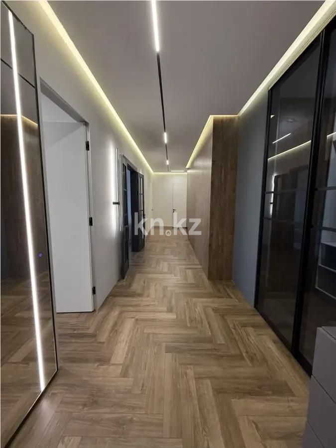Продажа 4-комнатной квартиры, 140 м², ул. Е-899, дом  1/1 в Астане - фото 7