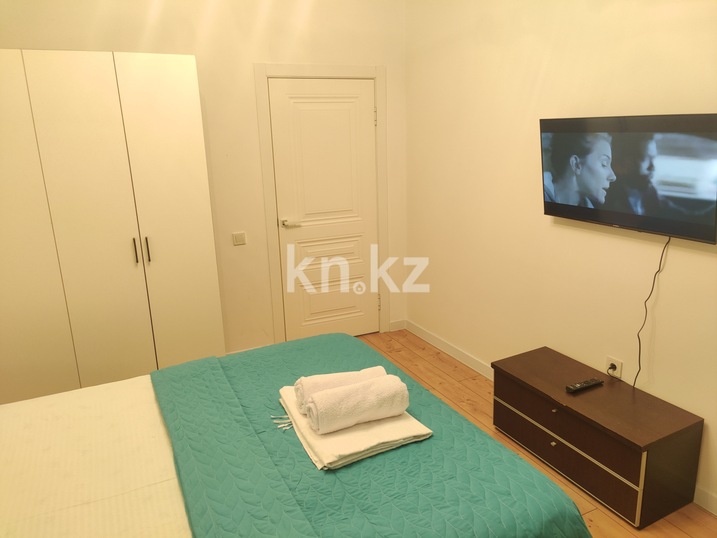 Аренда 1-комнатной квартиры посуточно, 40 м², ул. Сатпаева, дом  90/62 - ул. Туркебаева - Аренда квартир посуточно в Алматы с фото фото 1 из 12