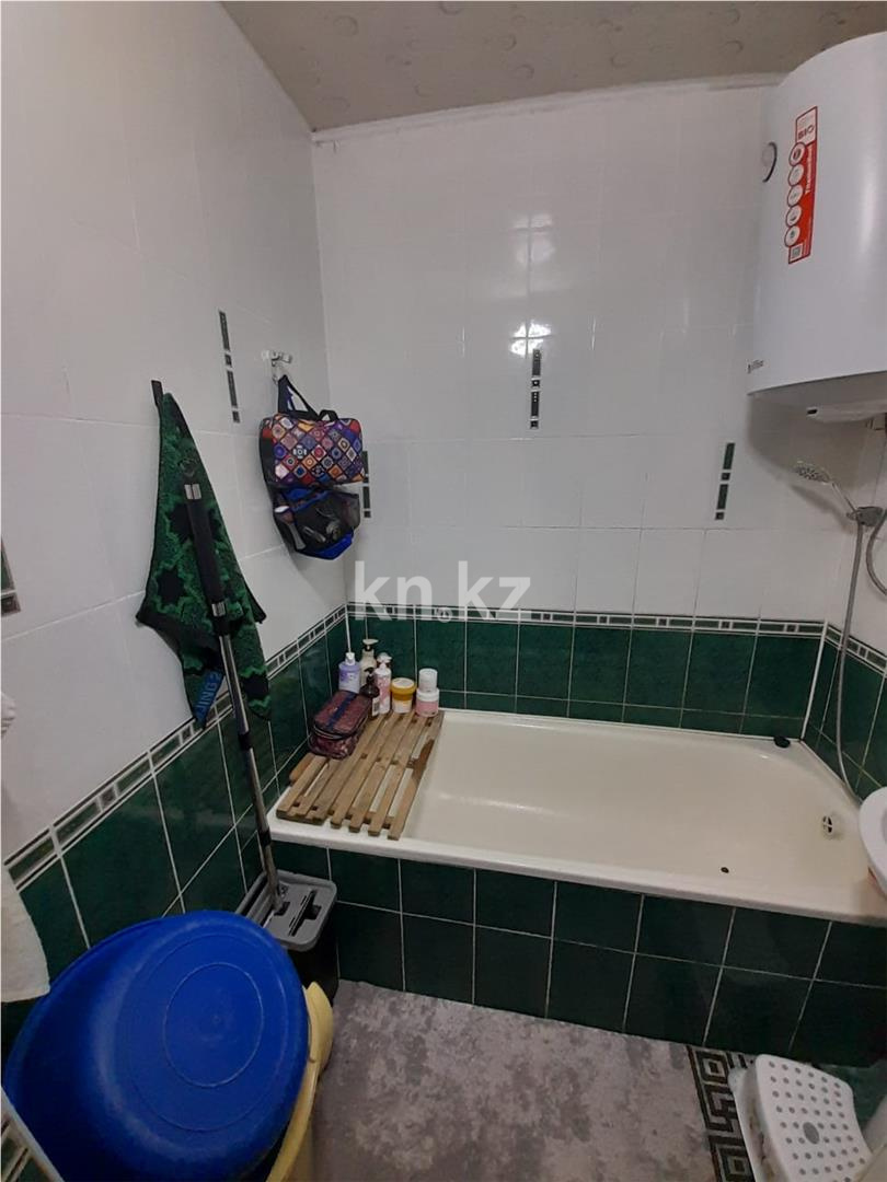 Продажа 3-комнатной квартиры, 60 м² - Продажа квартир в Караганде - страница 2 фото 11 из 26