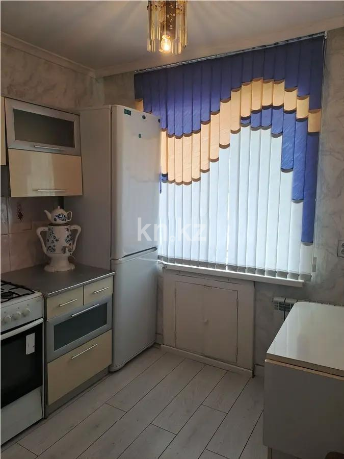 Продажа 2-комнатной квартиры, 42 м², мкр-н 12, дом  5 в Караганде - фото 3