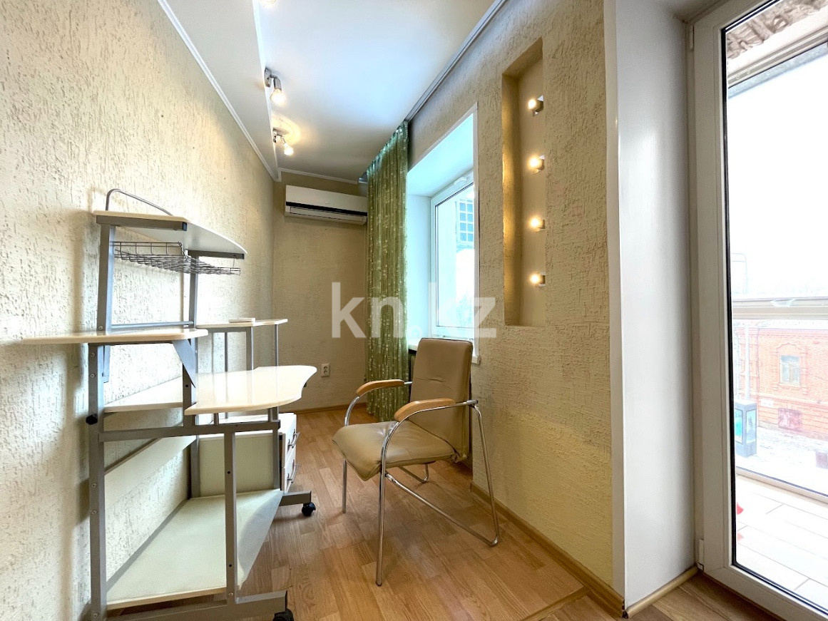 Аренда 2-комнатной квартиры посуточно, 1 м², ул. Конституции Казахстана, дом  29 - Аренда квартир посуточно в Петропавловске фото 11 из 17