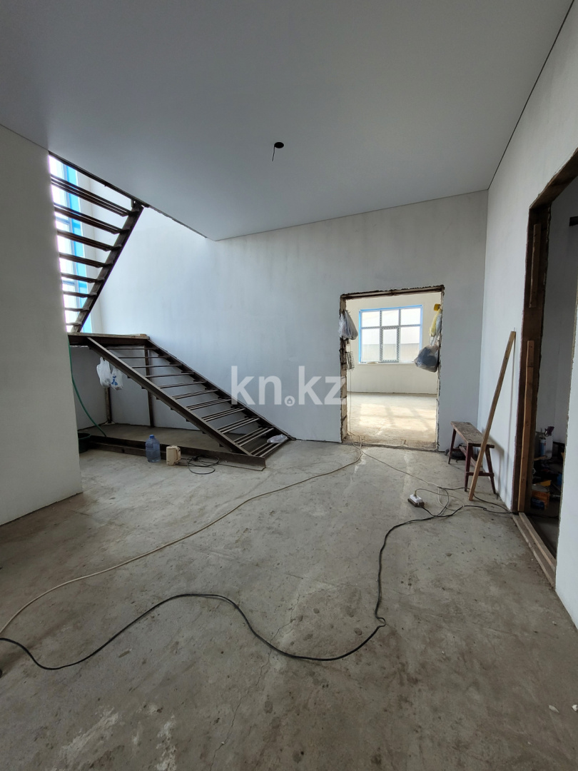 Продажа 6-комнатного дома, 288 м², ул. Ондасынова - Продажа домов, коттеджей в Караганде фото 16 из 18